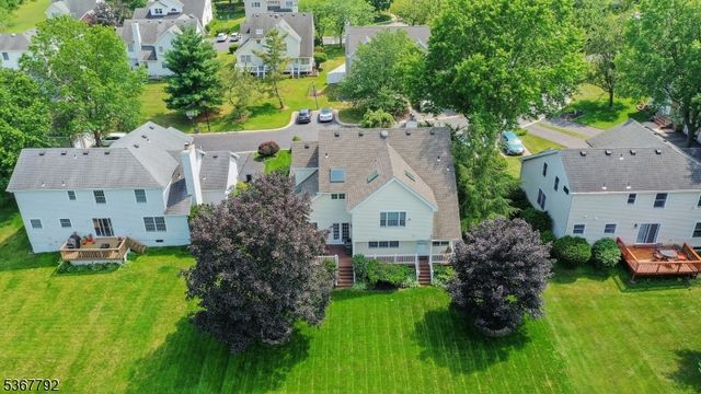 7 Drake Close, Hillsborough Twp., NJ 08844