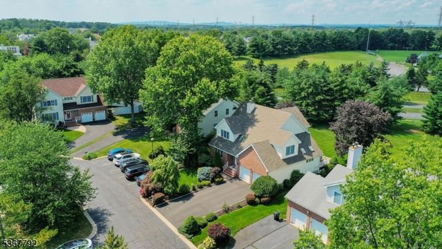7 Drake Close, Hillsborough Twp., NJ 08844