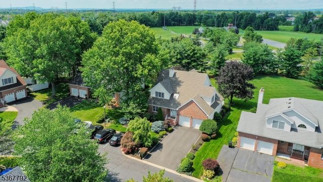 7 Drake Close, Hillsborough Twp., NJ 08844