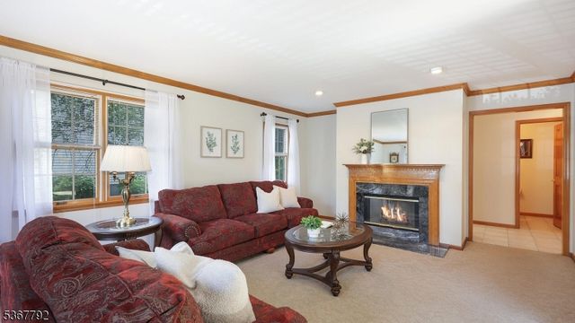 7 Drake Close, Hillsborough Twp., NJ 08844