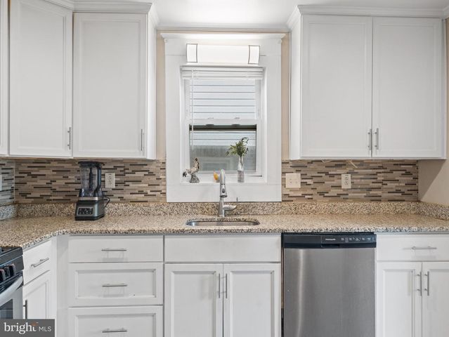 4928 STATE RD, Drexel Hill, PA 19026