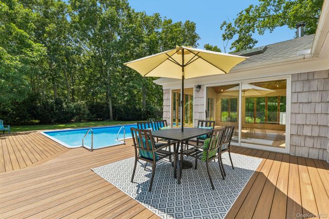 11 White Birch Trail, East Quogue, NY 11942
