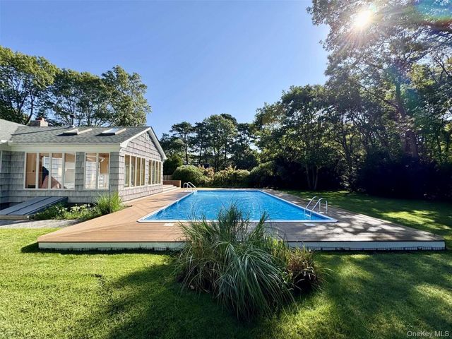 11 White Birch Trail, East Quogue, NY 11942