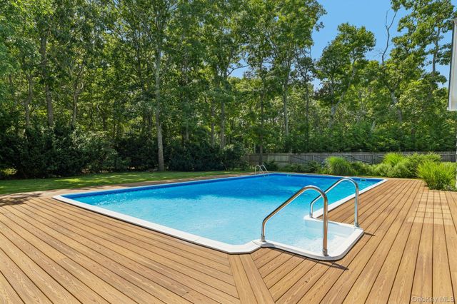 11 White Birch Trail, East Quogue, NY 11942