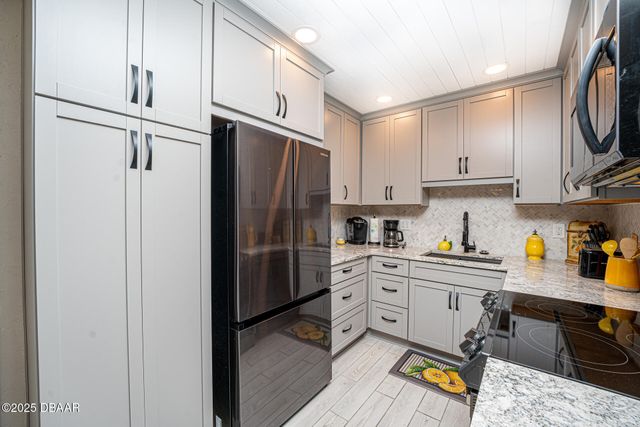 3800 Saxon Drive # 150, New Smyrna Beach, FL 32169