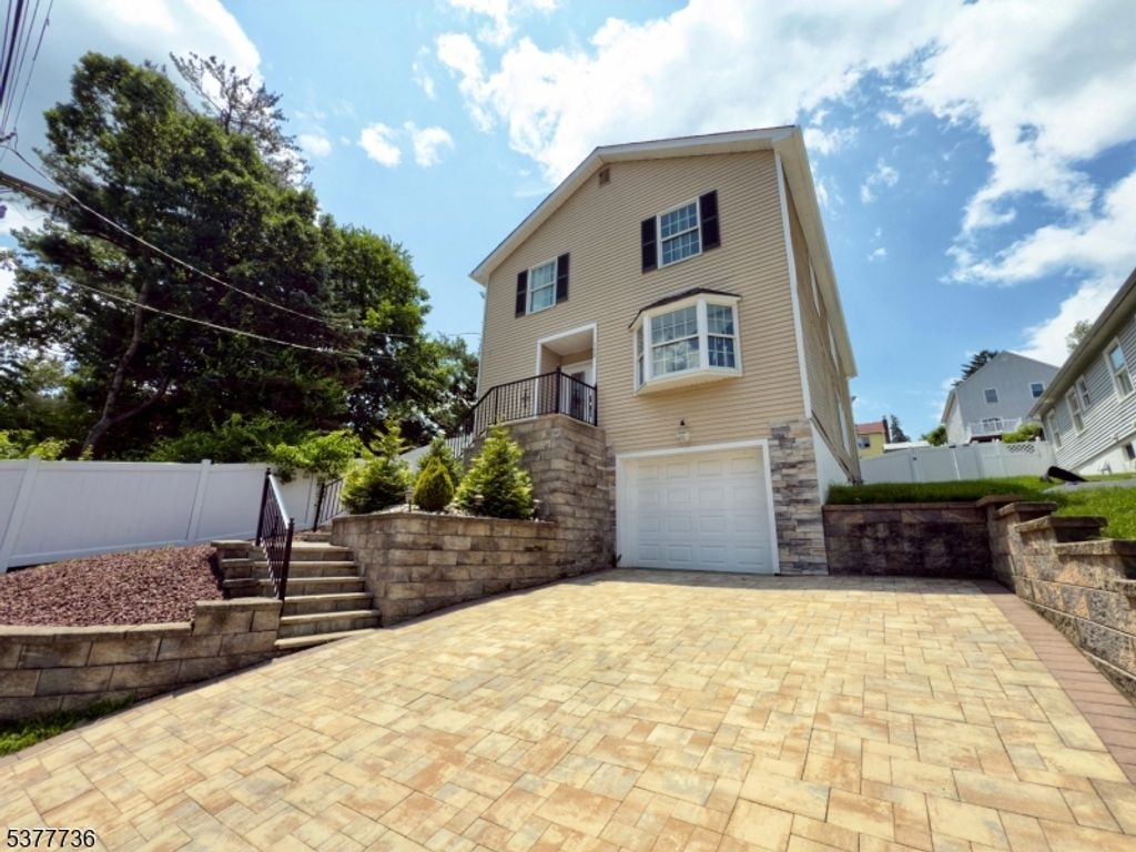 158 Madison St, Dover Town, NJ 07801