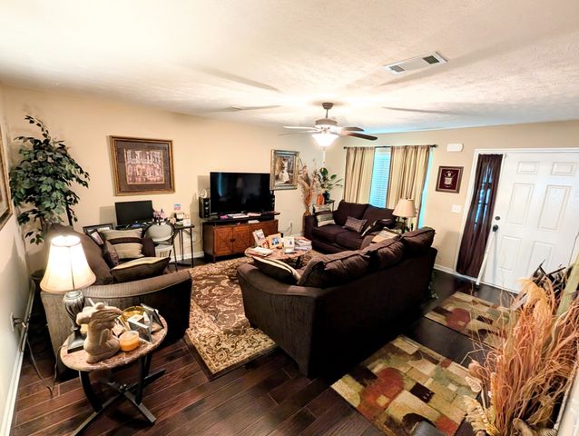 1148 Shire Dr, Antioch, TN 37013