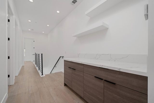 1429 W St, Sacramento, CA 95818