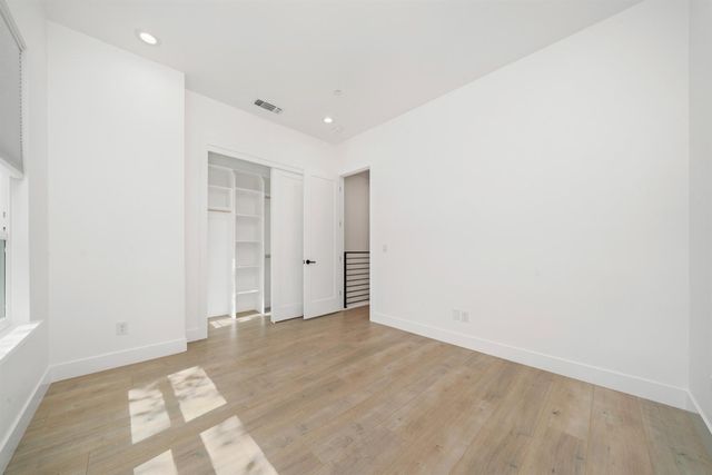 1429 W St, Sacramento, CA 95818