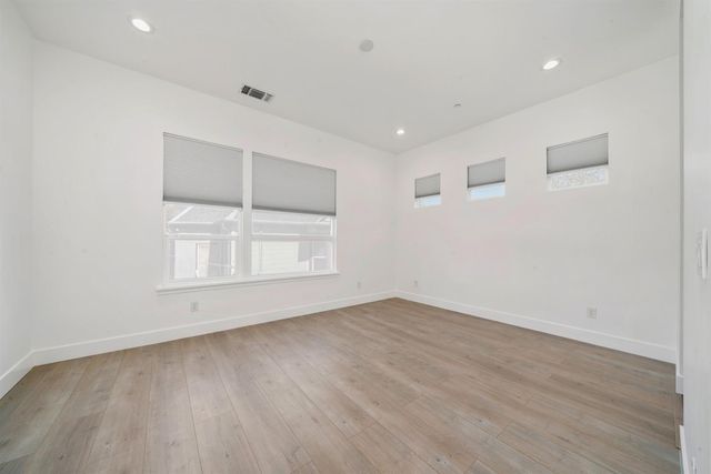 1429 W St, Sacramento, CA 95818