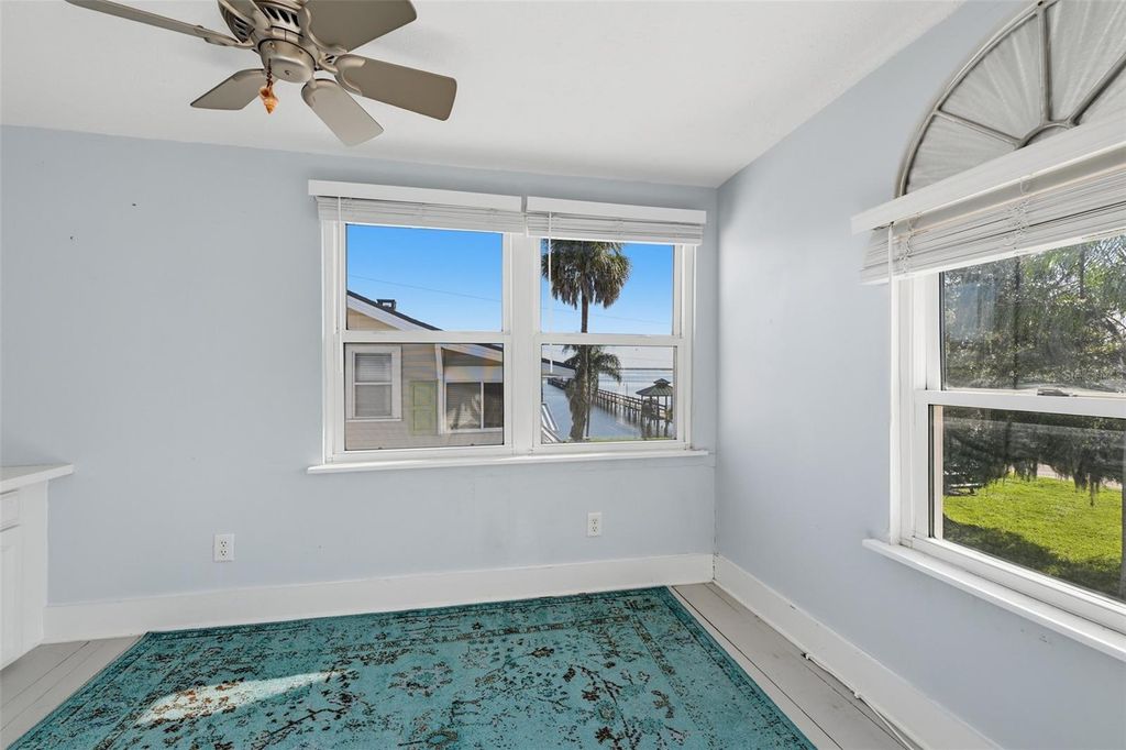 Image 23 of property listing at 10 PLAZA STREET E, Bradenton, FL 34208