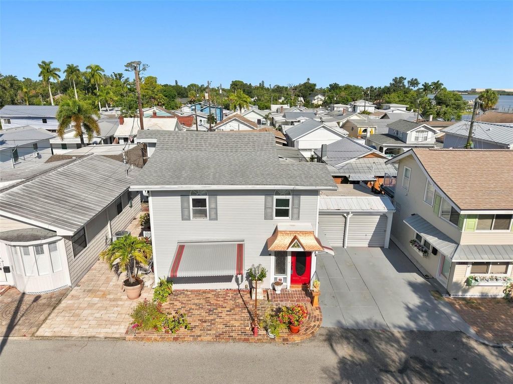 Image 48 of property listing at 10 PLAZA STREET E, Bradenton, FL 34208