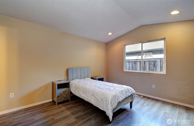 13726 NE 32nd Circle, Vancouver, WA 98682
