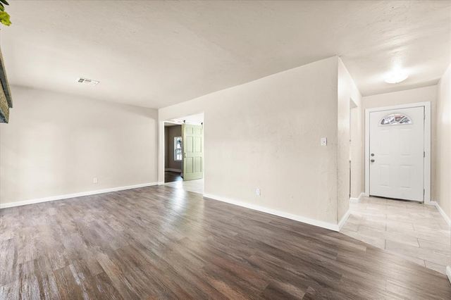 1223 E Vilas Avenue, Guthrie, OK 73044