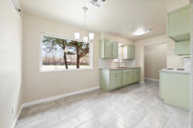 1223 E Vilas Avenue, Guthrie, OK 73044