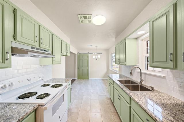 1223 E Vilas Avenue, Guthrie, OK 73044