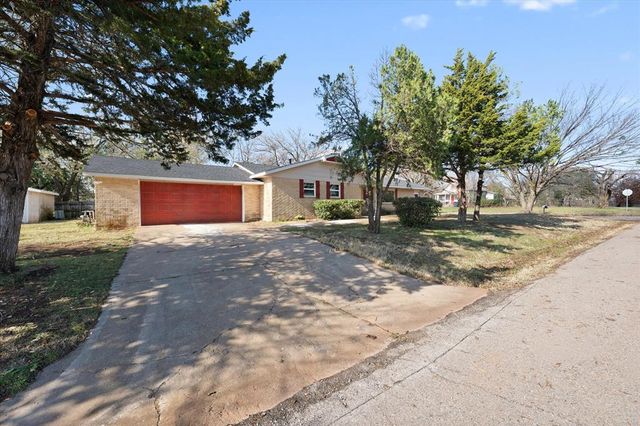 1223 E Vilas Avenue, Guthrie, OK 73044