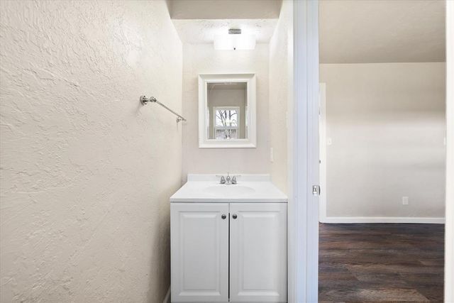 1223 E Vilas Avenue, Guthrie, OK 73044