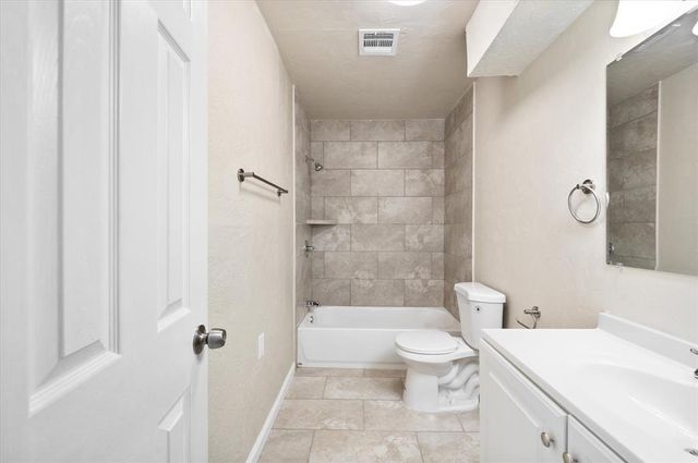 1223 E Vilas Avenue, Guthrie, OK 73044