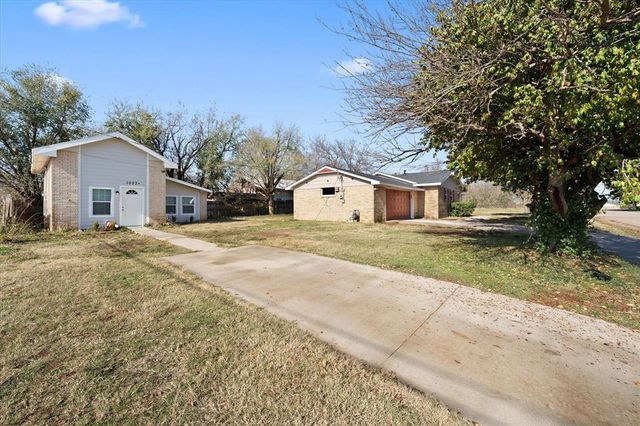 1223 E Vilas Avenue, Guthrie, OK 73044