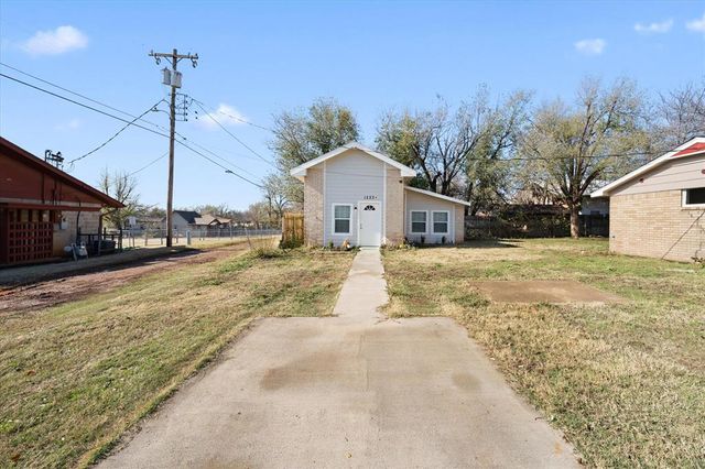 1223 E Vilas Avenue, Guthrie, OK 73044