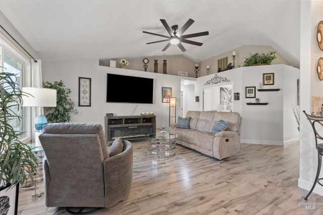 4532 E E Burgundy Ct., Nampa, ID 83686