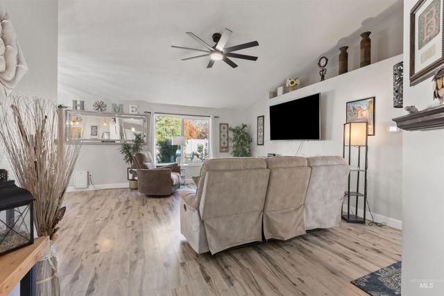 4532 E E Burgundy Ct., Nampa, ID 83686