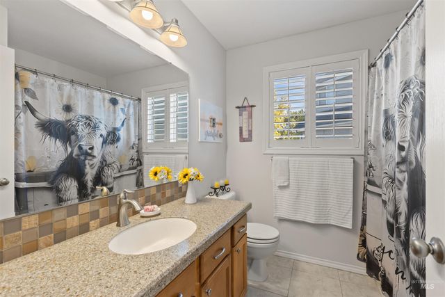 4532 E E Burgundy Ct., Nampa, ID 83686