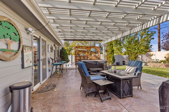 4532 E E Burgundy Ct., Nampa, ID 83686