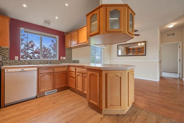 2060 Taurus Dr, Cool, CA 95614