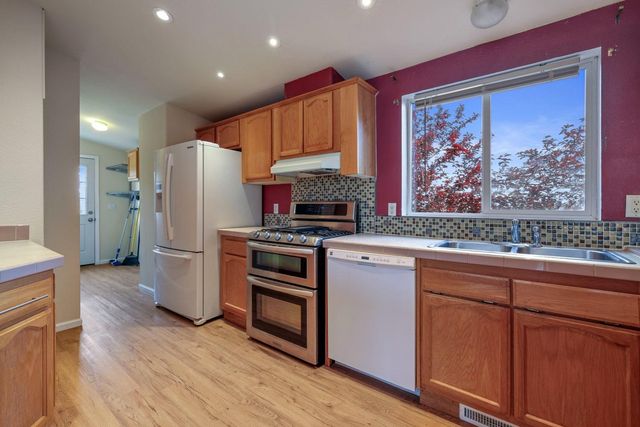 2060 Taurus Dr, Cool, CA 95614