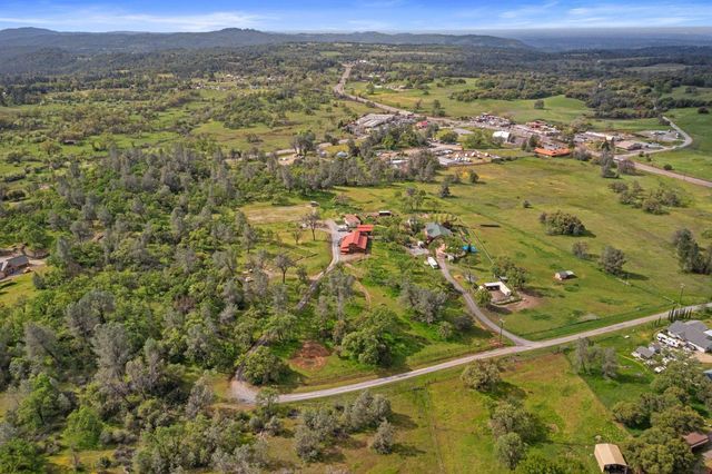 2060 Taurus Dr, Cool, CA 95614