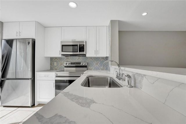 55 SW 3rd Street, Pompano Beach, FL 33060