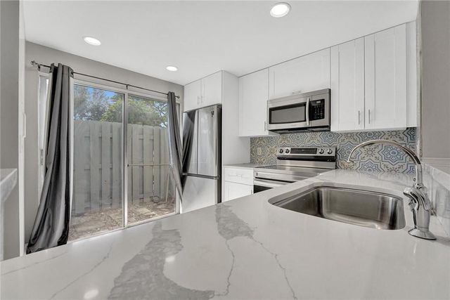 55 SW 3rd Street, Pompano Beach, FL 33060