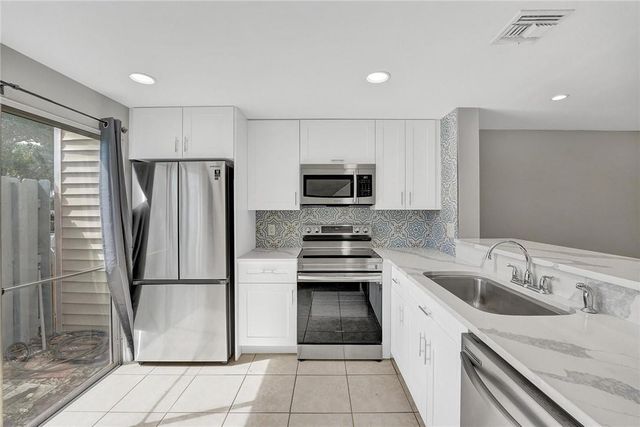 55 SW 3rd Street, Pompano Beach, FL 33060