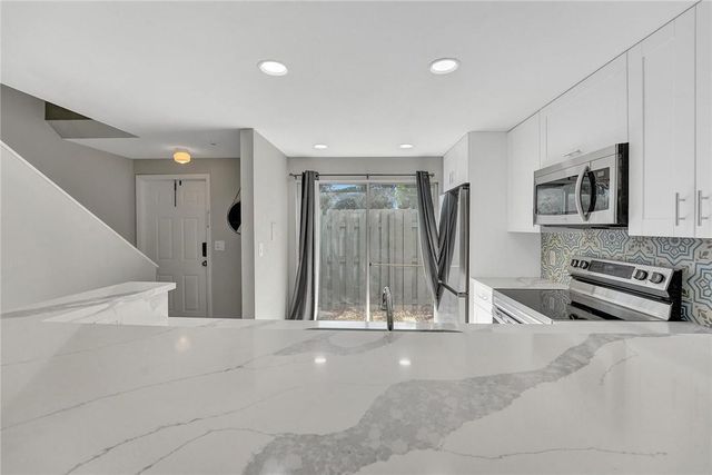 55 SW 3rd Street, Pompano Beach, FL 33060