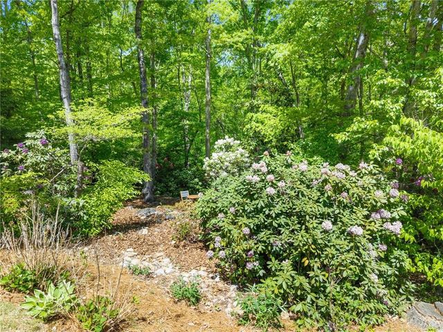 3560 Greystone Road, Gainesville, GA 30506