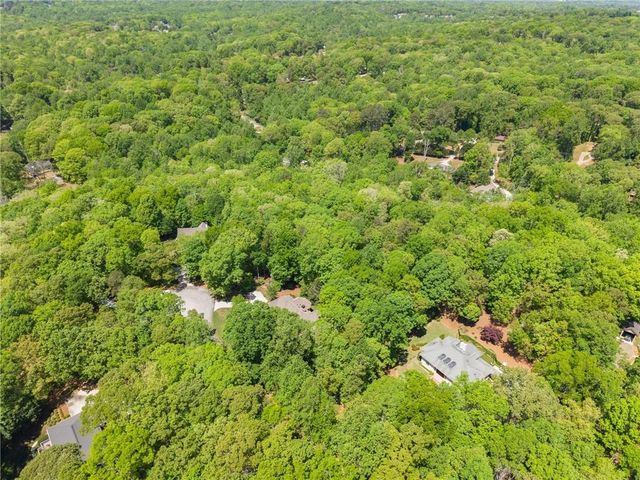 3560 Greystone Road, Gainesville, GA 30506