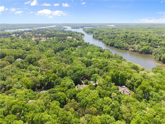 3560 Greystone Road, Gainesville, GA 30506