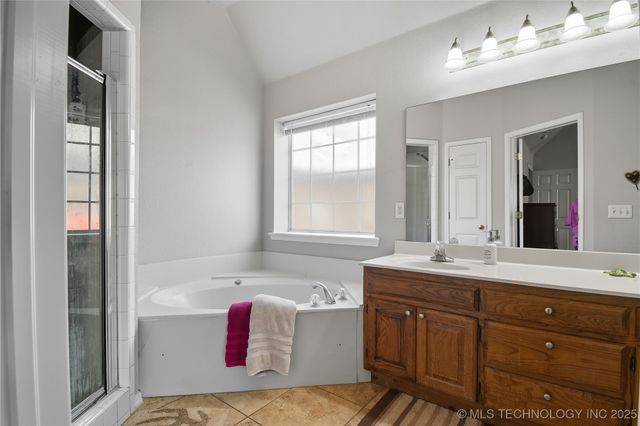 11631 S 103rd Avenue E, Bixby, OK 74008