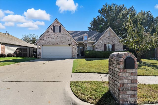 11631 S 103rd Avenue E, Bixby, OK 74008