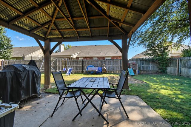 11631 S 103rd Avenue E, Bixby, OK 74008