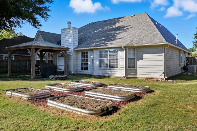 11631 S 103rd Avenue E, Bixby, OK 74008