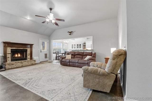 11631 S 103rd Avenue E, Bixby, OK 74008