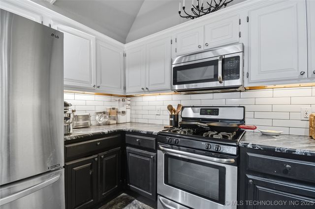 11631 S 103rd Avenue E, Bixby, OK 74008