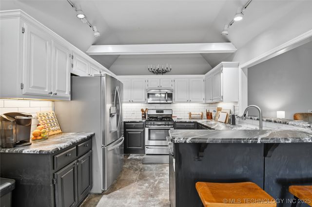 11631 S 103rd Avenue E, Bixby, OK 74008