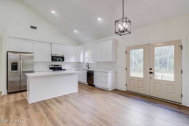4300 Firetower Road, Kiln, MS 39556