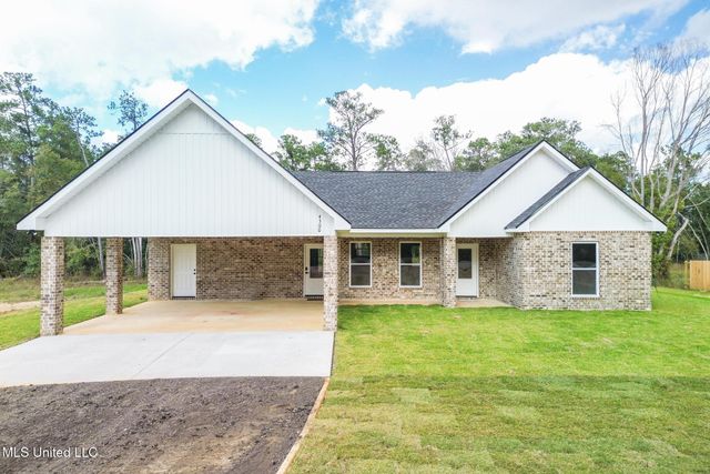 4300 Firetower Road, Kiln, MS 39556