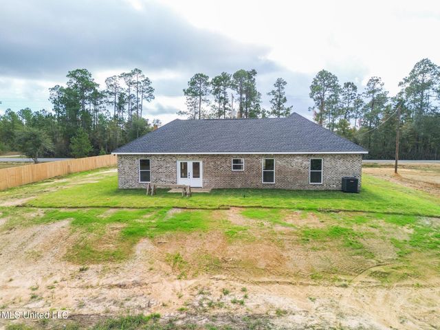 4300 Firetower Road, Kiln, MS 39556
