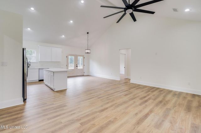 4300 Firetower Road, Kiln, MS 39556